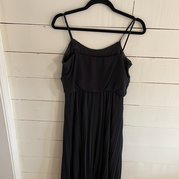 Bisou Bisou Black Long Pleated Chiffon Maxi Dress with Jeweled Top, Size 4 - Picture 7 of 8